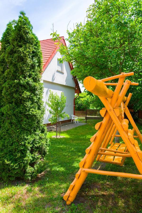 Huszár vendégház Orvenyes Exterior foto
