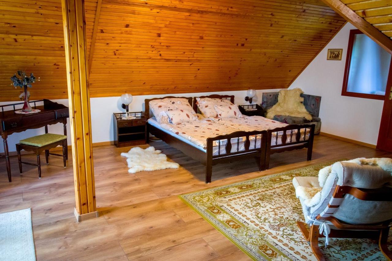 Huszár vendégház Orvenyes Exterior foto
